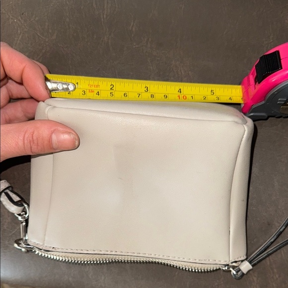 Calvin Klein| Clutch/Wristlet/Make up Bag​ - Picture 6 of 7